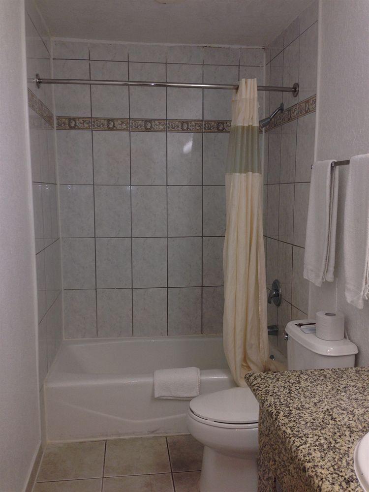 Value Inn Беллфлауэр Экстерьер фото