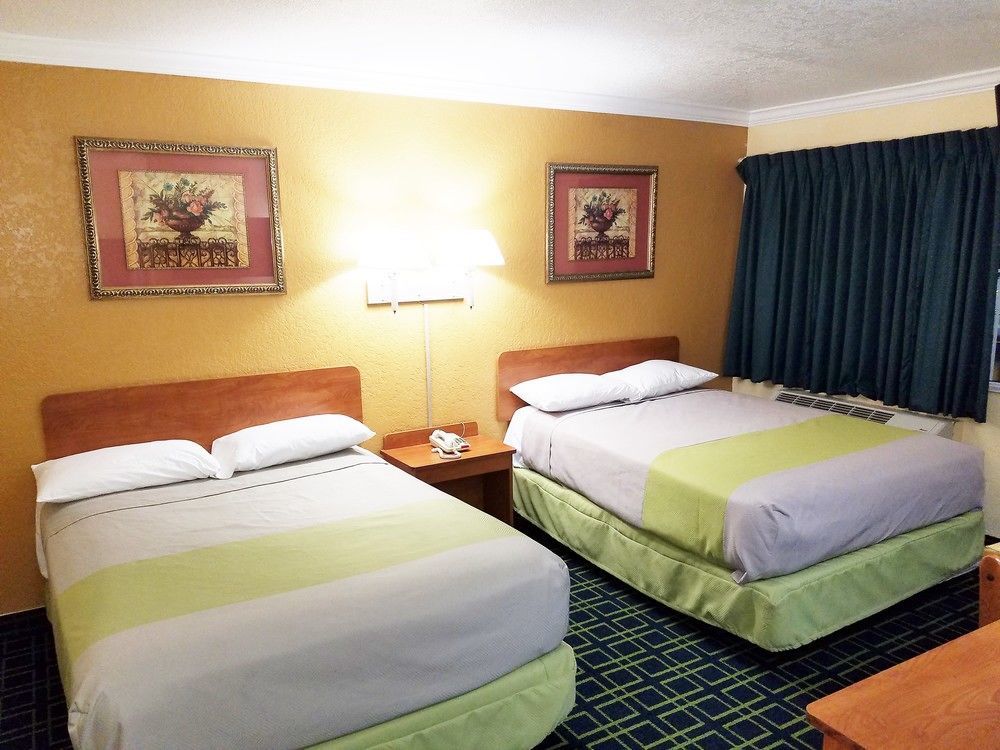Value Inn Беллфлауэр Экстерьер фото